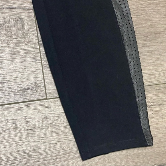 Spanx Perforated Faux Leather Panel Legging Very Black sz M - Picture 4 of 11